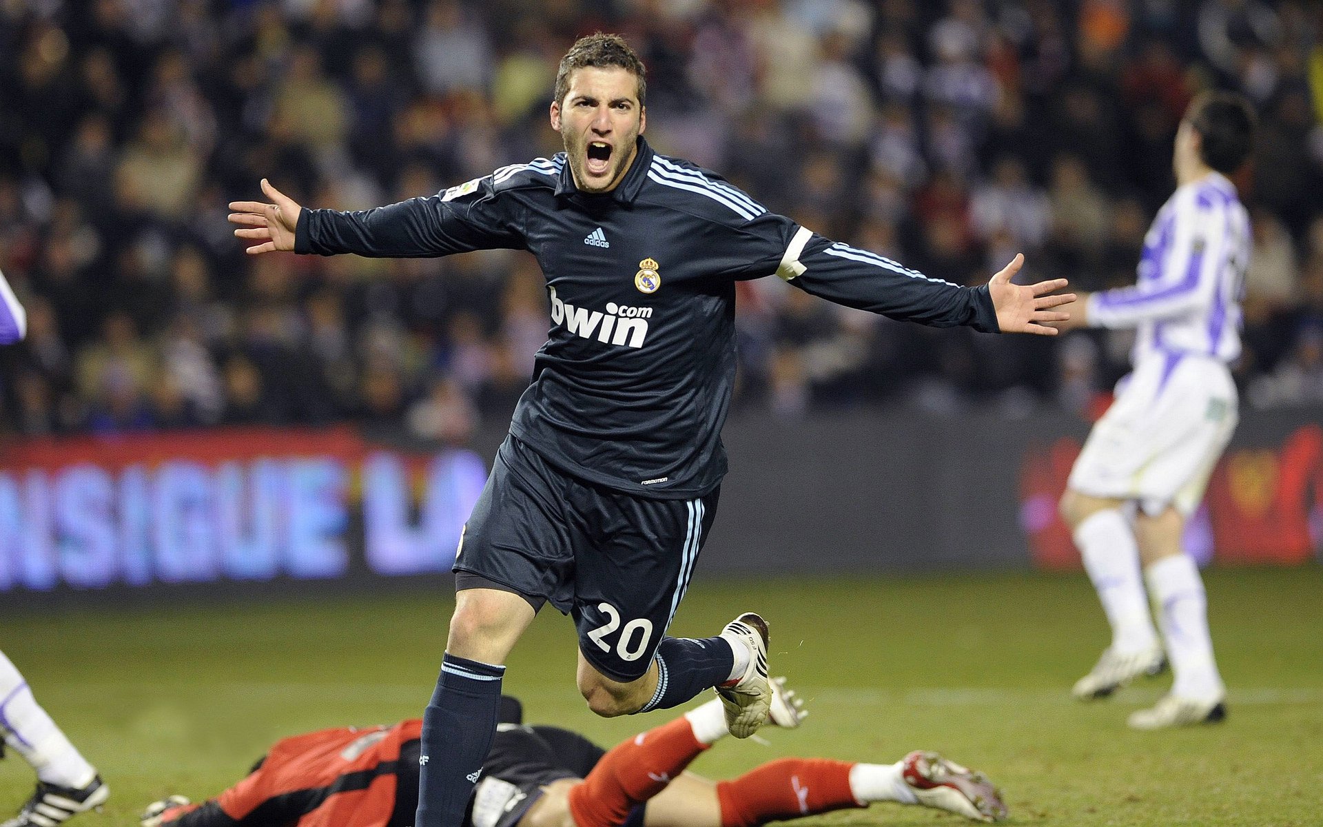 《Hope:年轻的力量,闪耀在国际舞台》